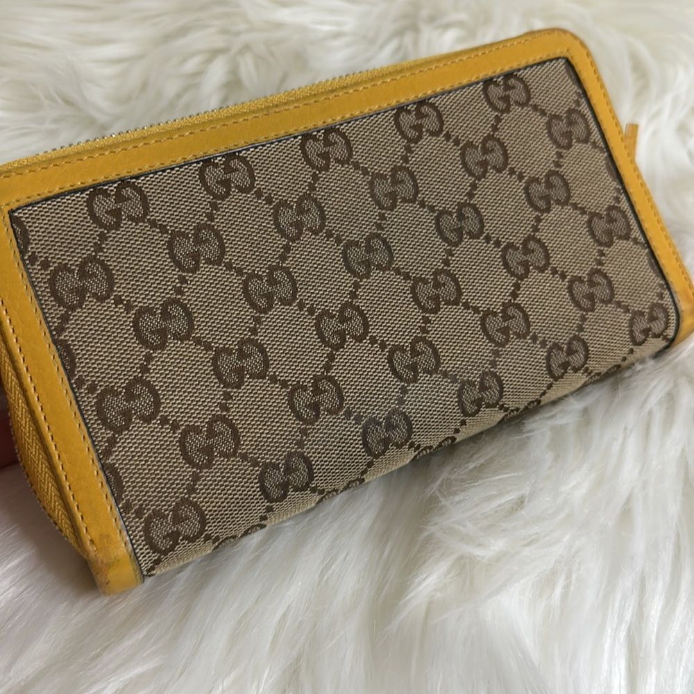 💯Authentic Gucci Zipped Long Wallet🍀 - Picture 4 of 16